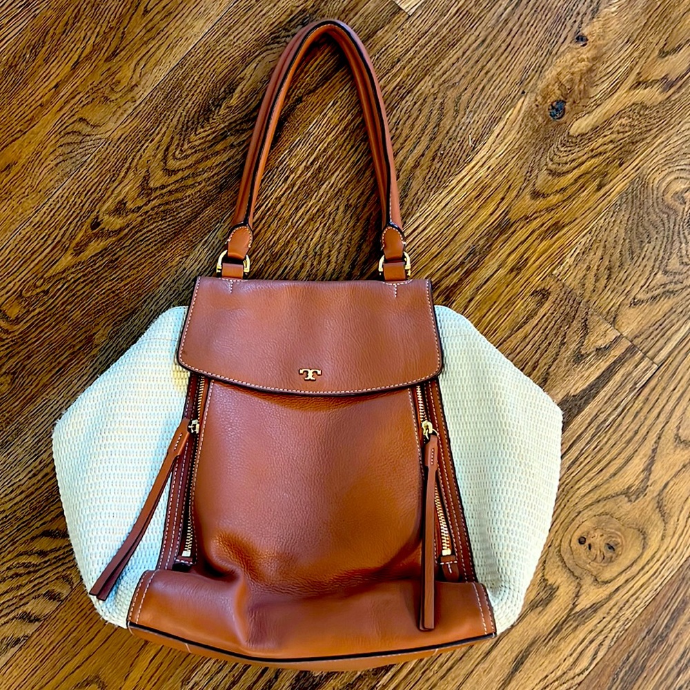 Tory Burch leather and straw bag. Great size, multiple compartments.